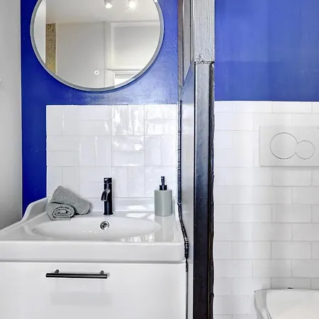 Bright 1br Near Bastille & Marais - Vacation Apartment Paris